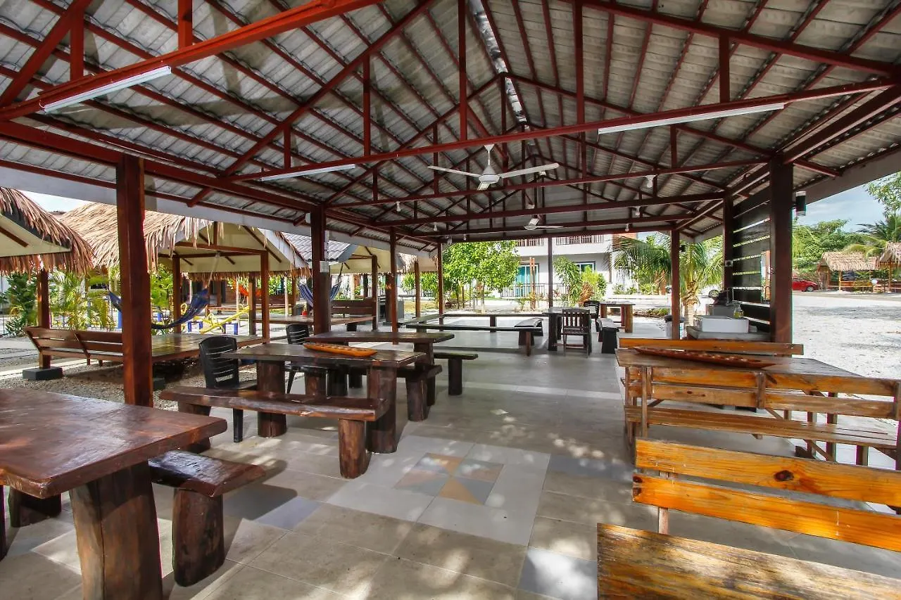 Lavigo Resort Pantai Cenang  Malaysia